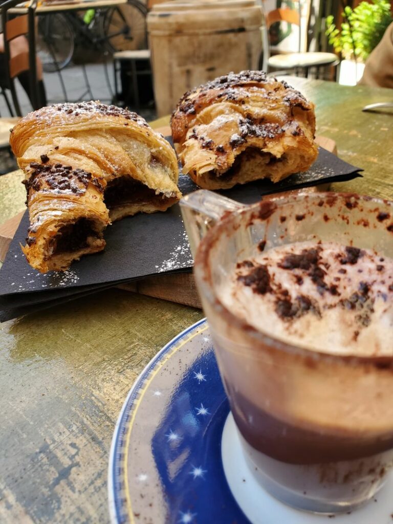 manger des patisseries en italie